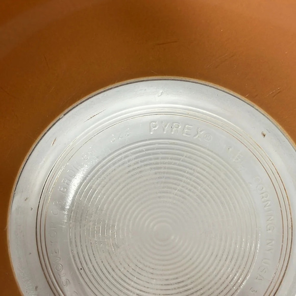 Pyrex Tan and Brown Mixing Bowl - Picture 6 of 11